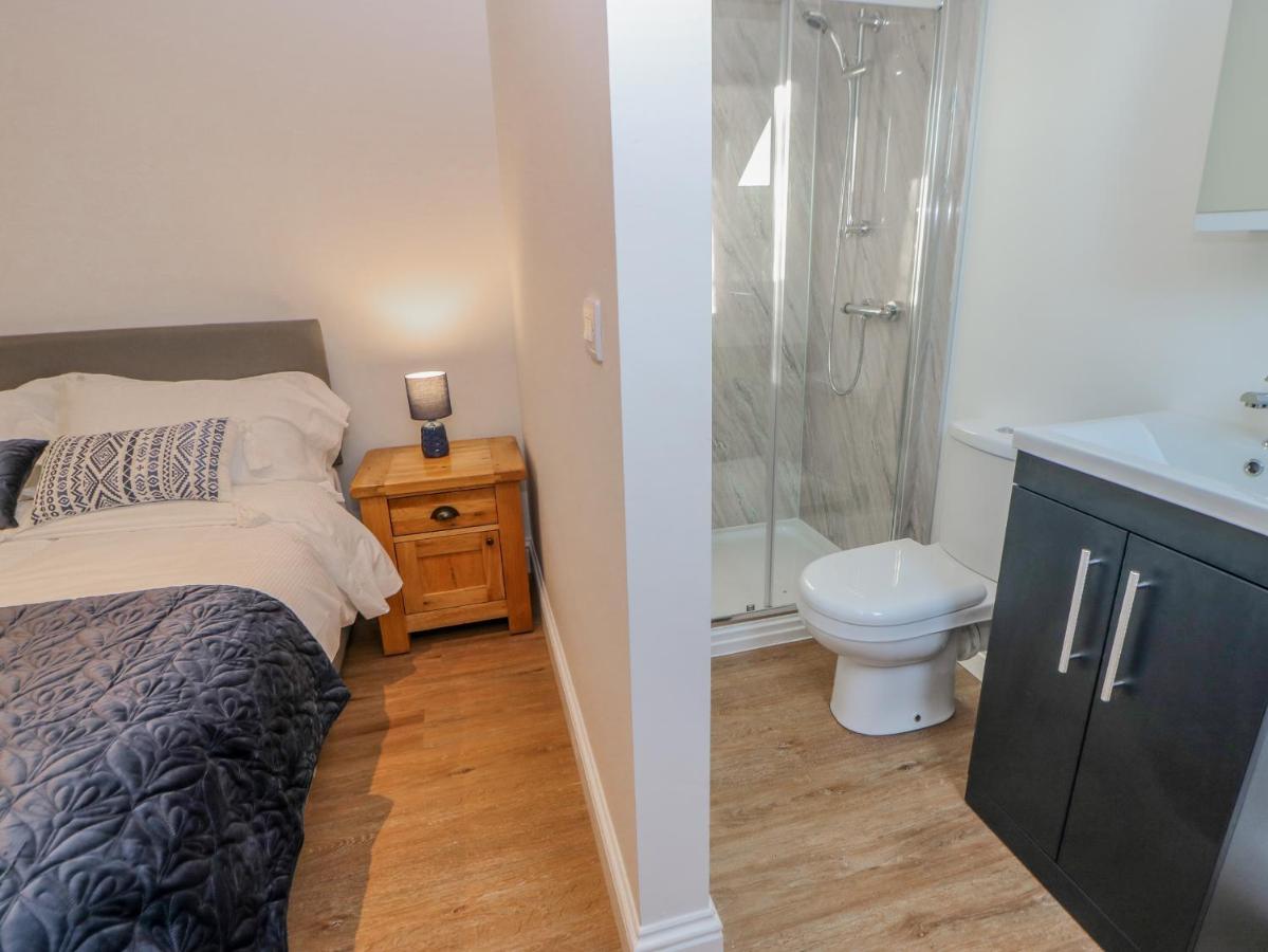 Bramblewood Cottage Мидлтон-ин-Тисдейл Экстерьер фото